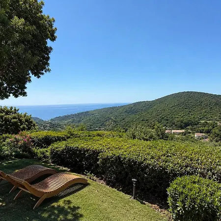 וילה Avec Piscine Et Vue A *