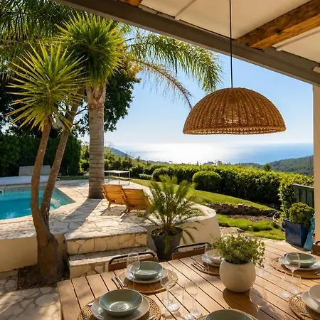 Villa Avec Piscine Et Vue A Cavalaire-sur-Mer