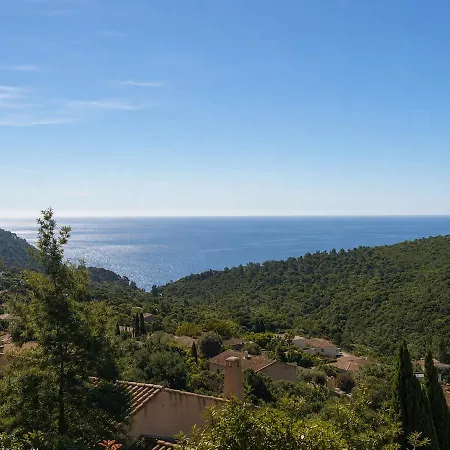 Villa Avec Piscine Et Vue à Cavalaire-sur-Mer